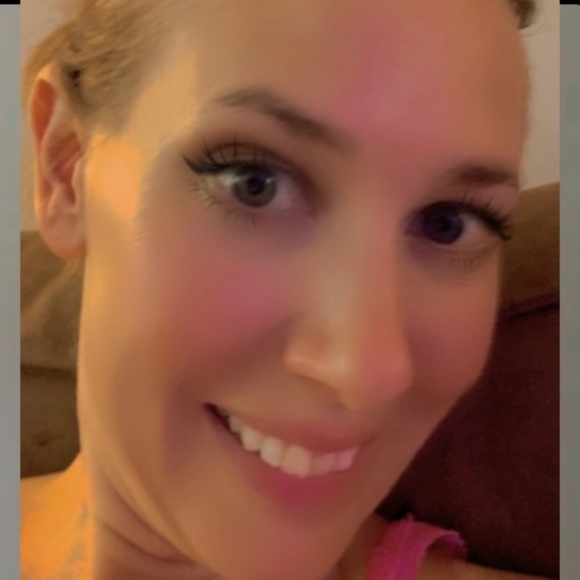 Meet your Posher, Shari - Picture 1 of 1